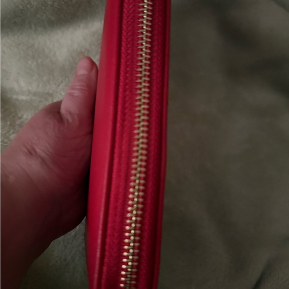 Badgley Mischka Red Vegan Leather Wallet - Picture 5 of 9